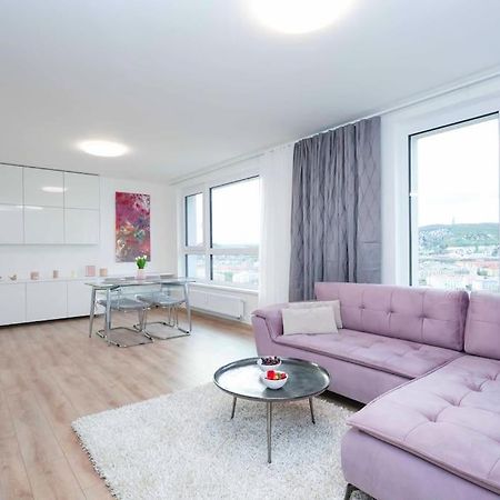 Danubius One - Spacious Apartment W Free Parking Bratislava Exterior photo
