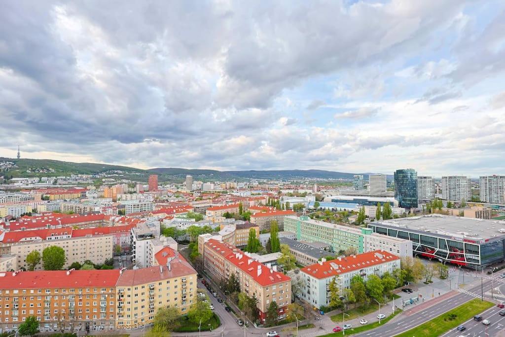 Danubius One - Spacious Apartment W Free Parking Bratislava Exterior photo