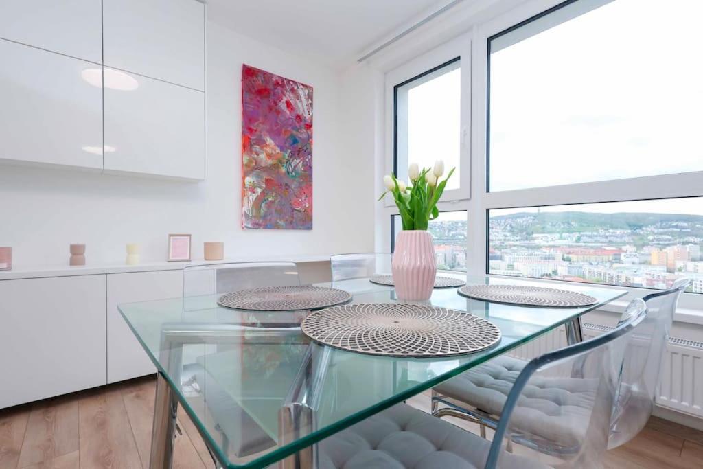 Danubius One - Spacious Apartment W Free Parking Bratislava Exterior photo