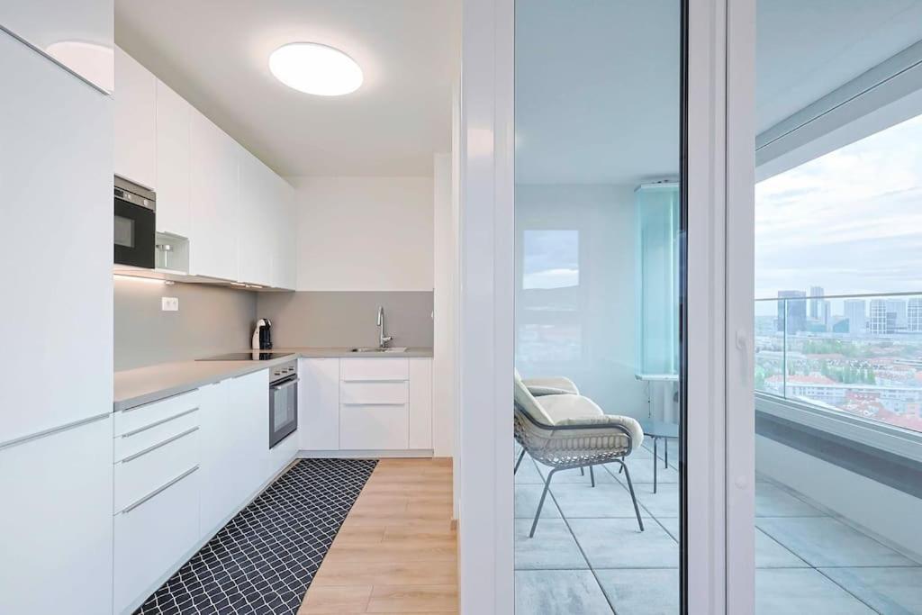 Danubius One - Spacious Apartment W Free Parking Bratislava Exterior photo
