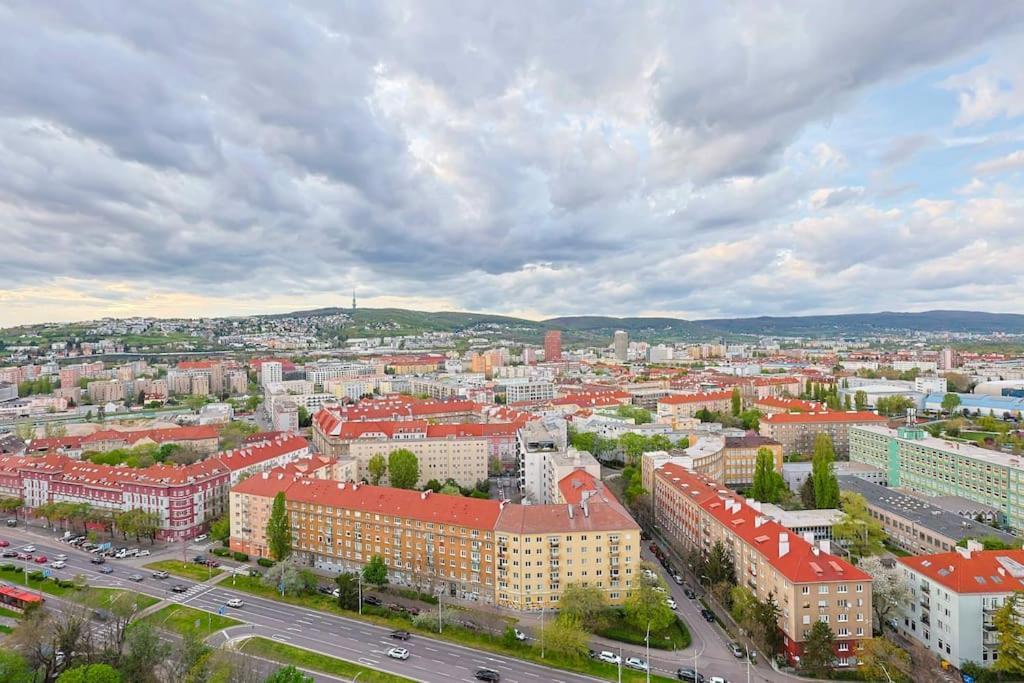 Danubius One - Spacious Apartment W Free Parking Bratislava Exterior photo